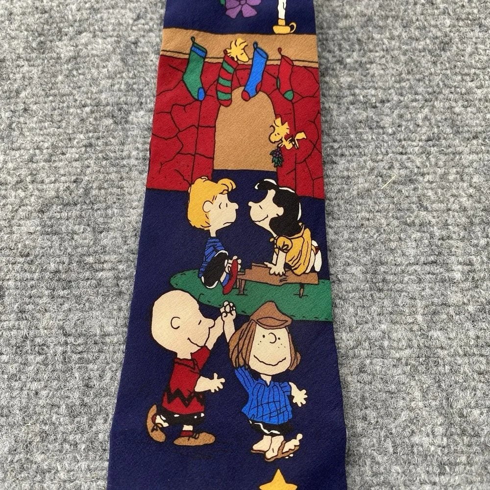 Vintage Peanuts Charlie Brown Snoopy Necktie Navy Holiday Tree Woodstock Retro